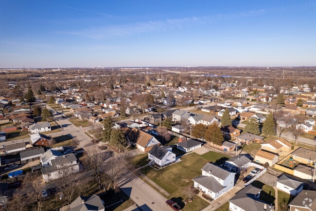 Find your next home in Crest Hill.
