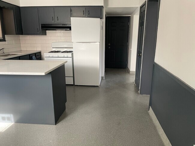 Building Photo - 1540 S 59th Ct