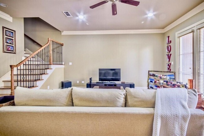 Foto del edificio - 2821 Sherwin St