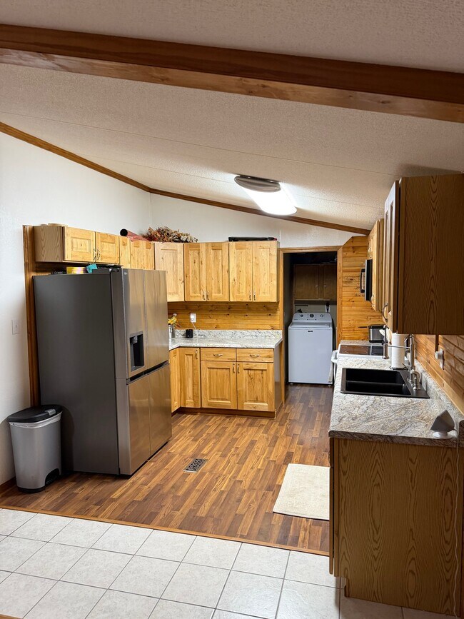 Foto del edificio - 14 Honey Springs Loop