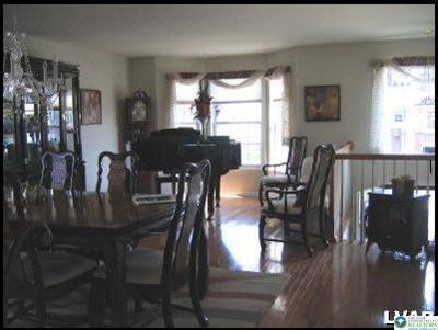 Foto del edificio - 411 S Oak St