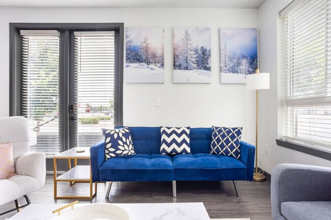 Foto del edificio - 6155 N Rural St