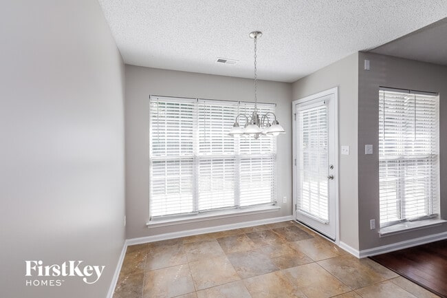 Foto del edificio - 13308 Woodland Farm Dr