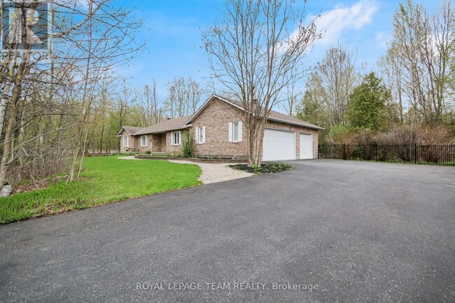 Building Photo - 5719 Stuewe Dr