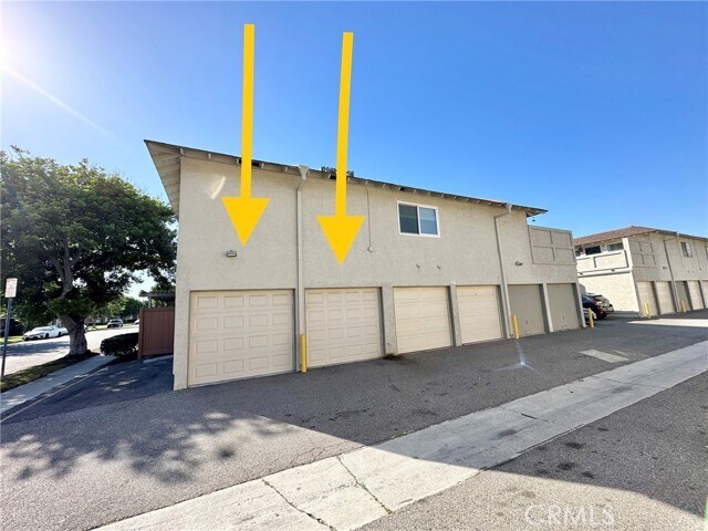 Building Photo - 16748 Cedarwood Cir