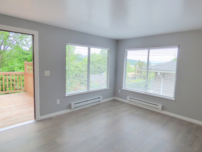 Building Photo - Charming West Seattle Rambler in the Priva...