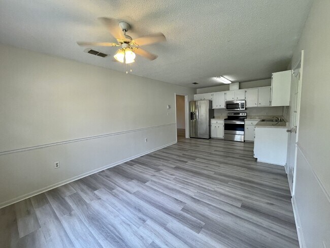 Foto del edificio - Home For Rent
