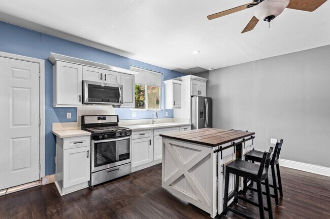 Foto del edificio - 19403 Welby Way