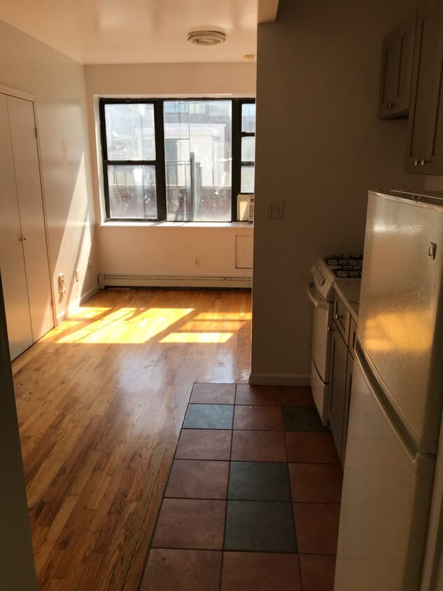 Primary Photo - 156 Orchard St