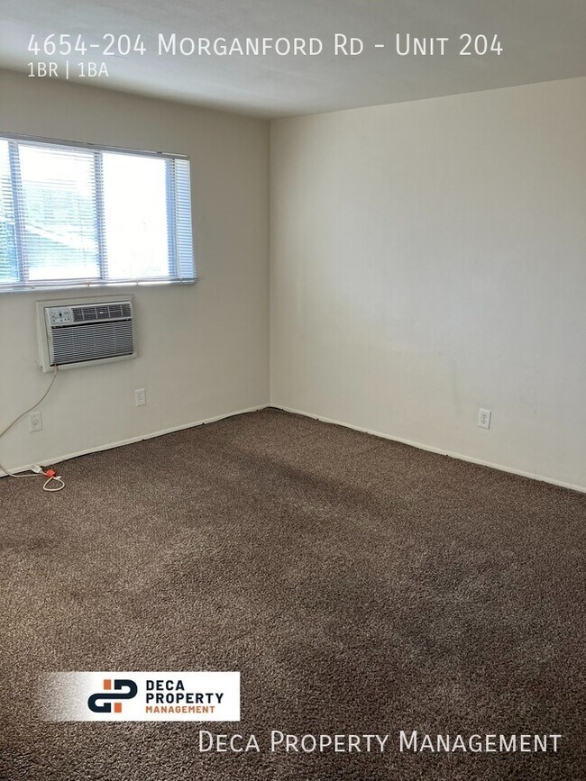 Building Photo - 1 Bedroom Apartment