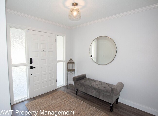 Building Photo - Long Term, Fully Furnished Rental in the H...