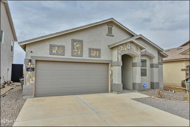 Building Photo - 3961 Desert Bluff Dr