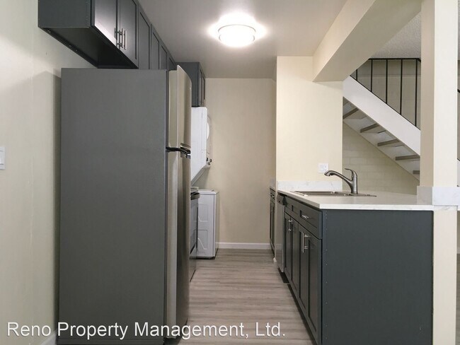 Building Photo - 2 br, 1 bath House - 4981 Catalina Dr Apt # 3