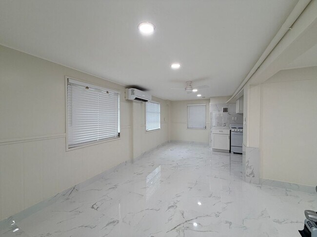 Foto del edificio - 184 Cutthroat Dr
