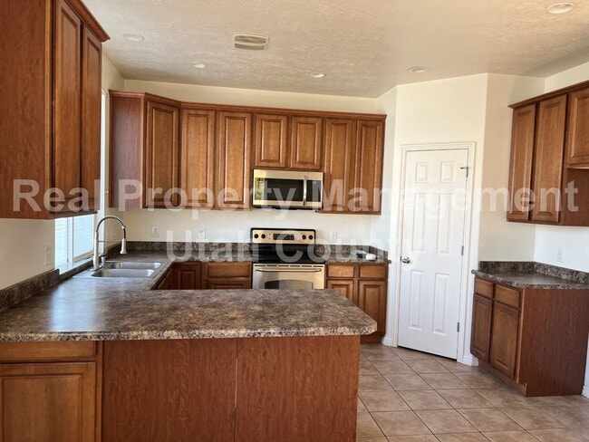Foto del edificio - New Lower Price. South Jordan Home