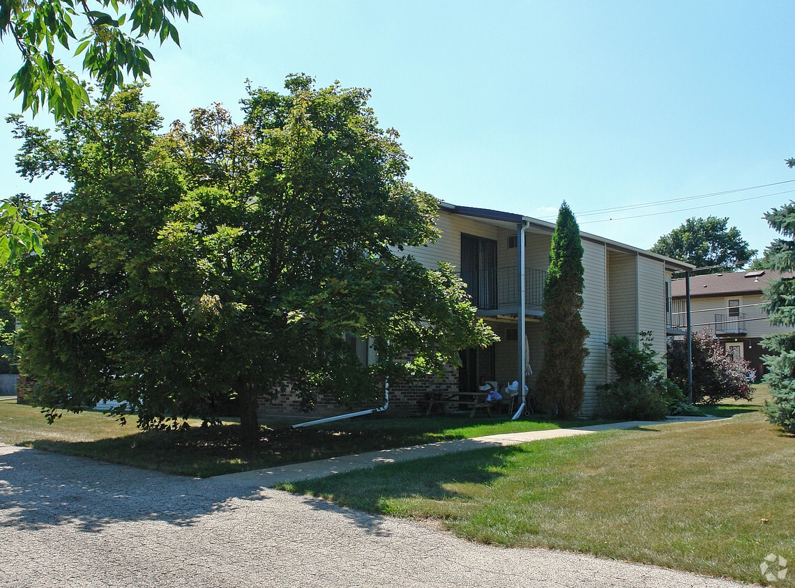 Building Photo - 4801-4811 Emstan Hills Rd