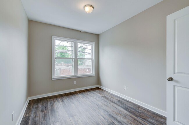 Foto del edificio - 146 Fulton Ave