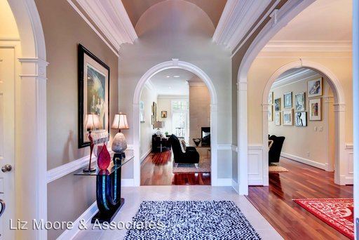 Foto del edificio - 100 N Turnberry