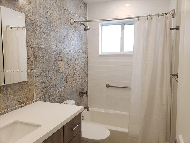 Foto del edificio - 1613 SW 23rd St