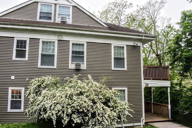 Building Photo - 15 Parley Ave