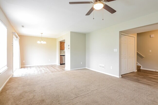 Foto del edificio - 4261 Village Bend Dr