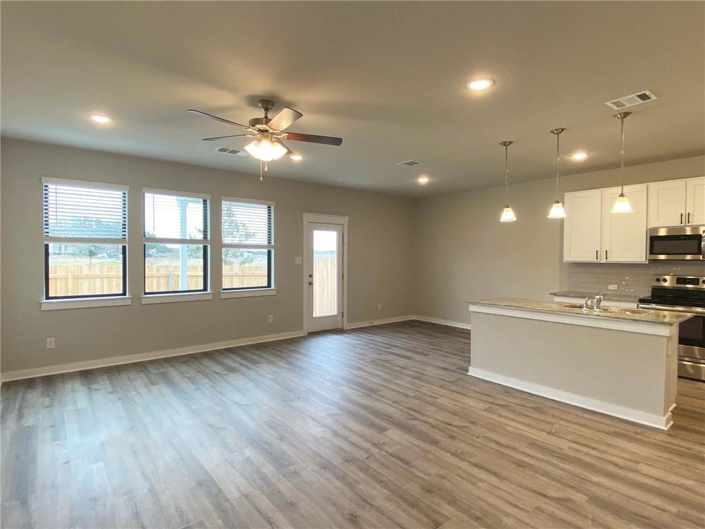 Foto del edificio - 195 Fieldwood Dr