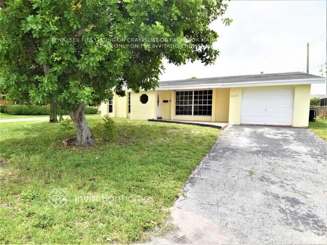 Building Photo - 8659 Sheraton Dr