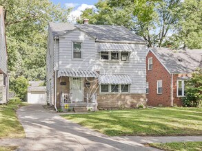 Building Photo - 3414 Wyckliffe Pkwy