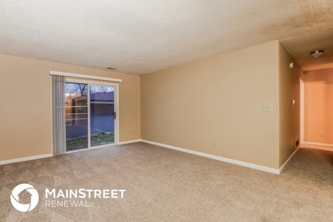 Foto del edificio - 2110 Historic Oaks Blvd