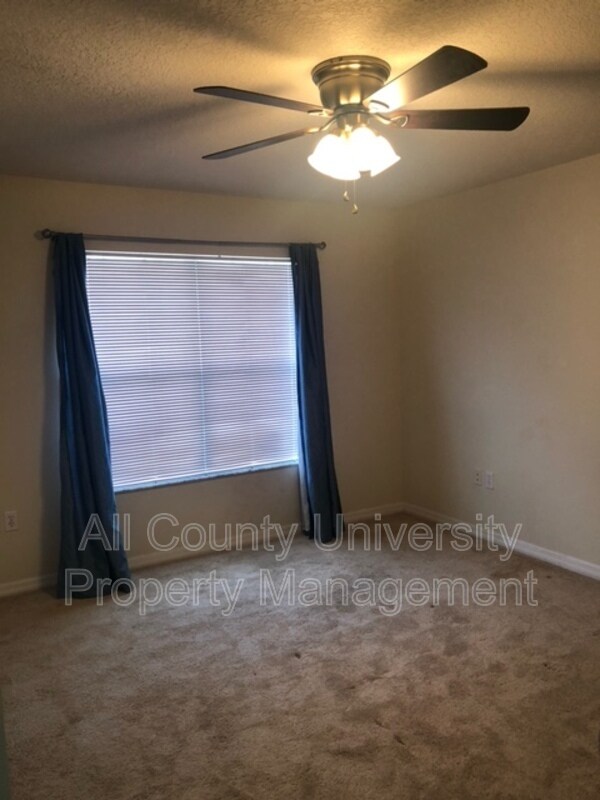 Building Photo - 2348 SW 42nd Dr