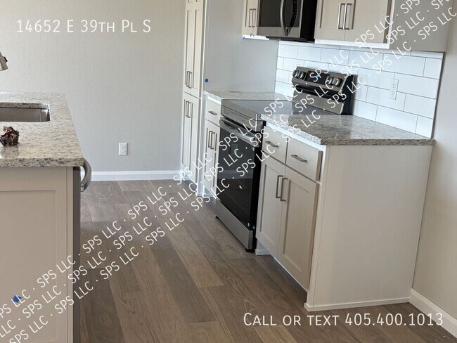 Building Photo - 14652 E 39th Pl S