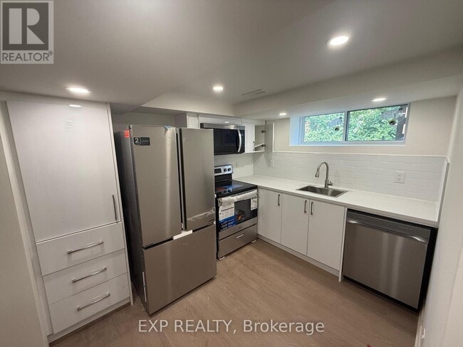 Building Photo - 149 Altamira Rd