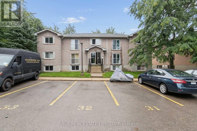 Building Photo - 327 Northlake Dr