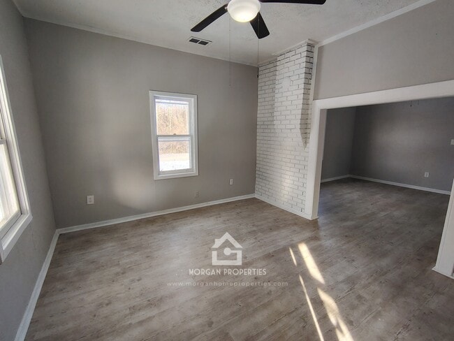 Building Photo - 701 S Black St