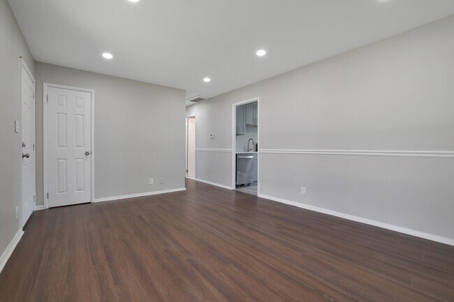 Foto del edificio - 419 Waverly Ave
