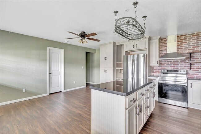 Foto del edificio - 10821 Highway 150 Unit 15