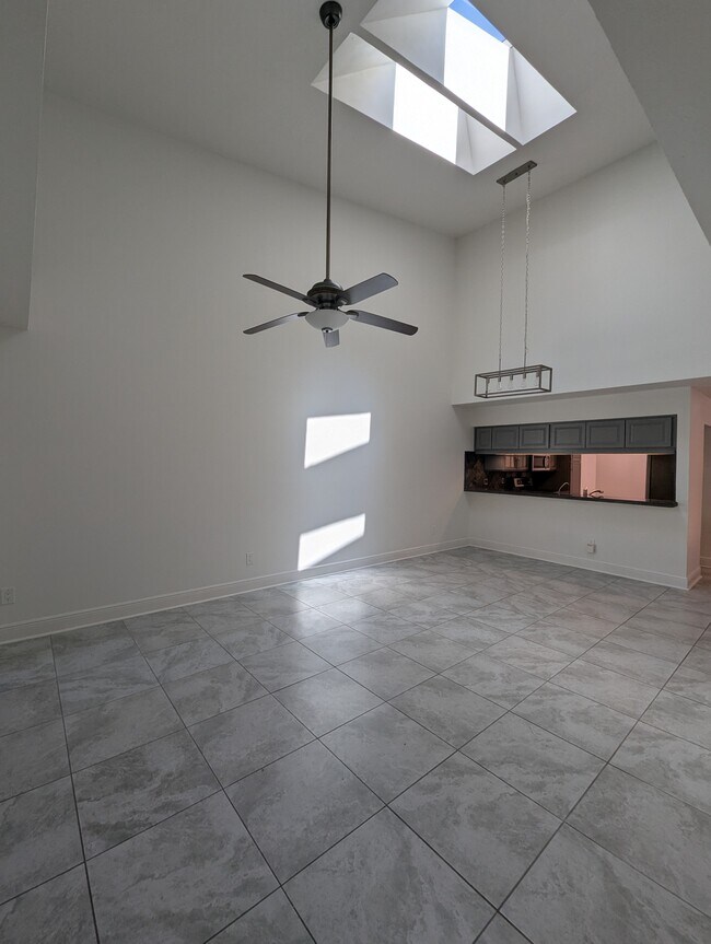Foto del edificio - 7536 Fenwick Cove Ln