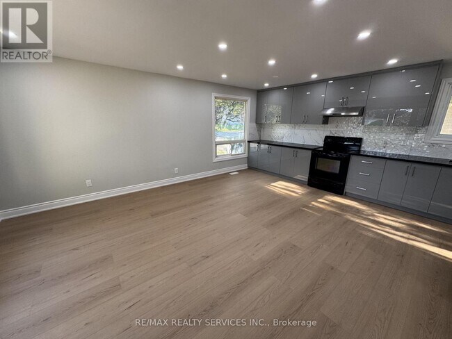 Photo du bâtiment - 41 MacLaren Ave