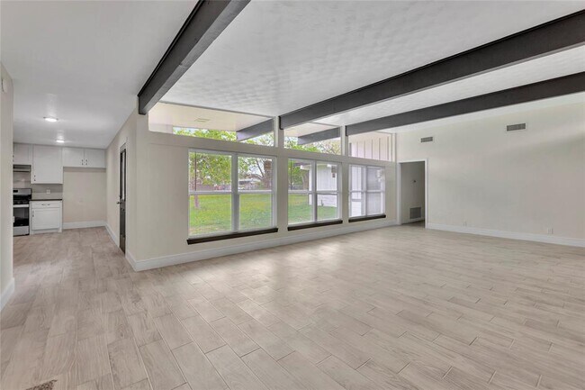 Foto del edificio - 9010 Freeland St