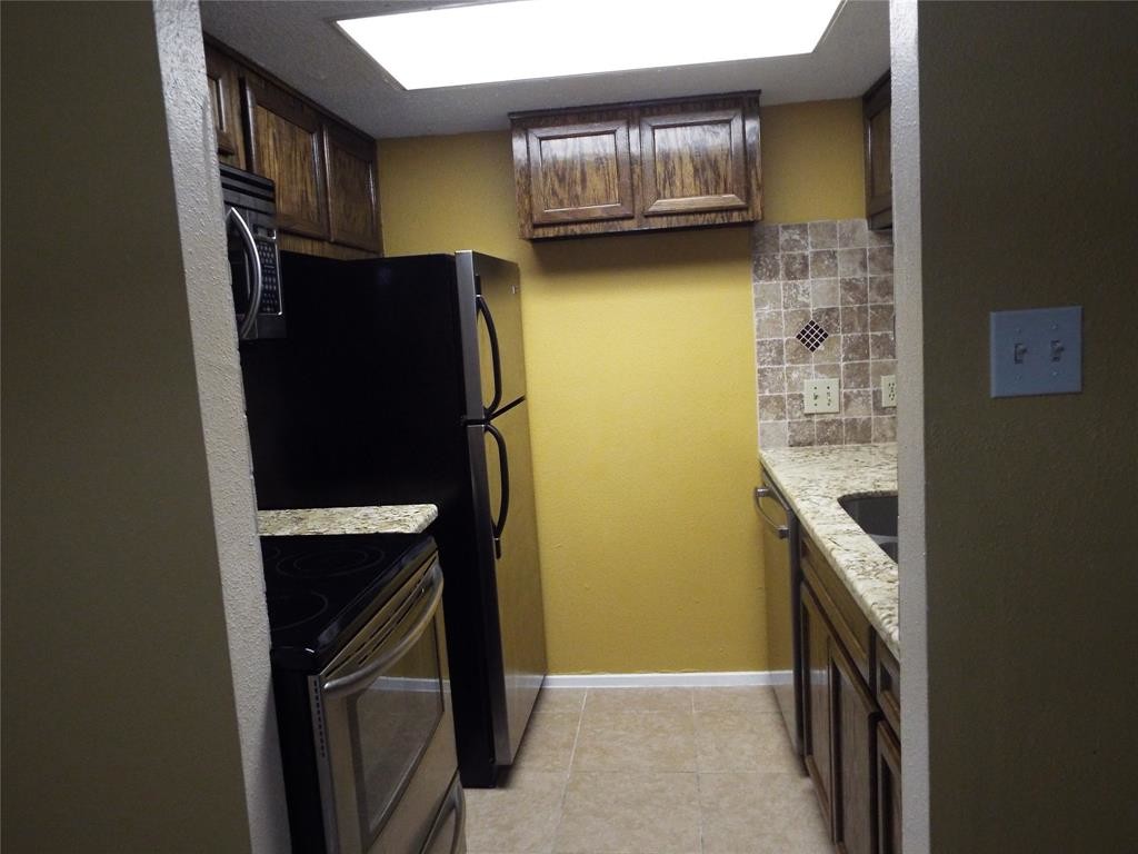 Foto principal - 3750 Tanglewilde St