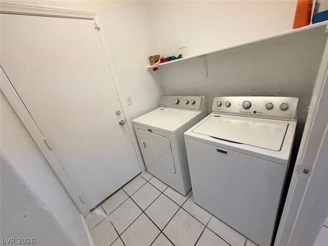 Foto del edificio - 5254 Monterey Park Cir