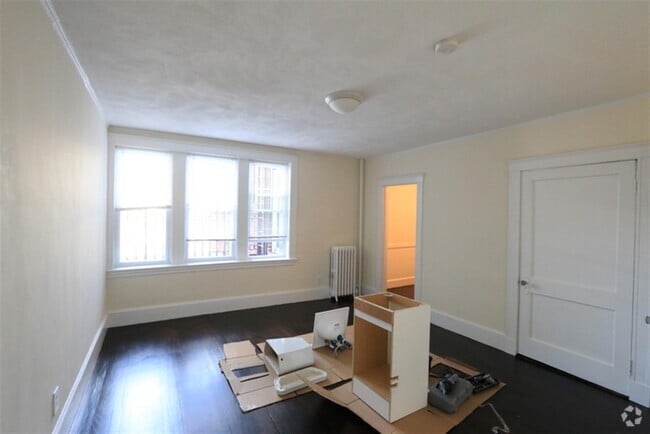 Building Photo - 158 Summer St