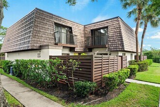 Building Photo - 15319 W Pond Woods Dr