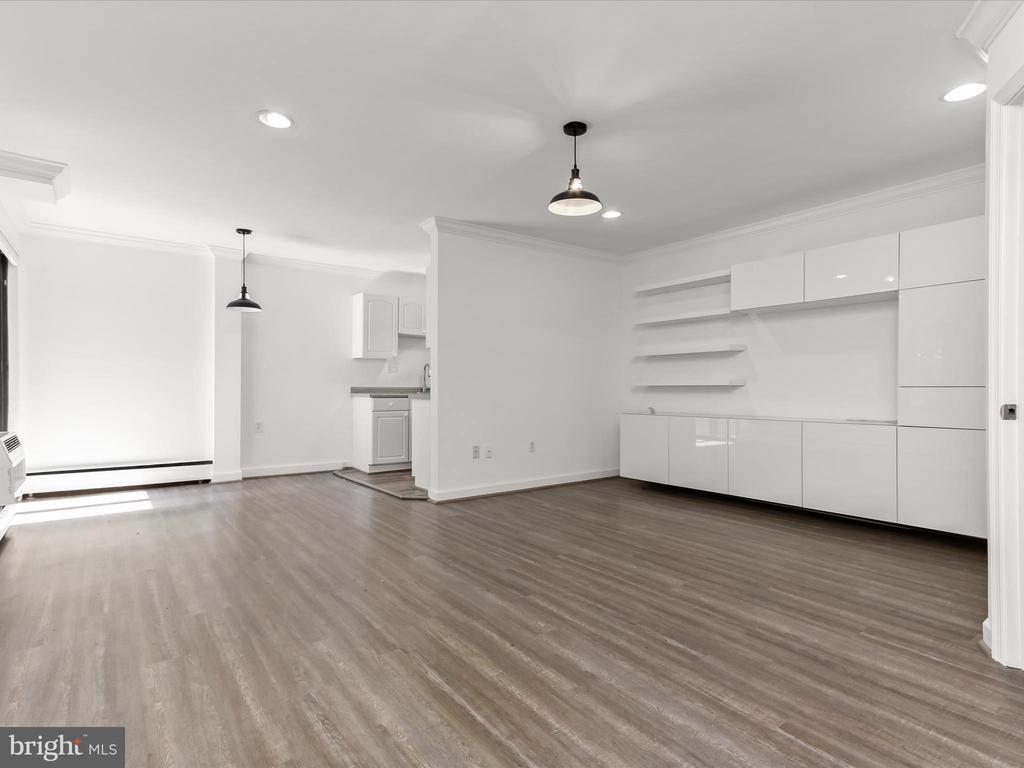 Foto principal - 2325 42nd St NW