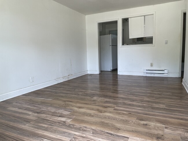 Foto del edificio - 3700 Killam Ave