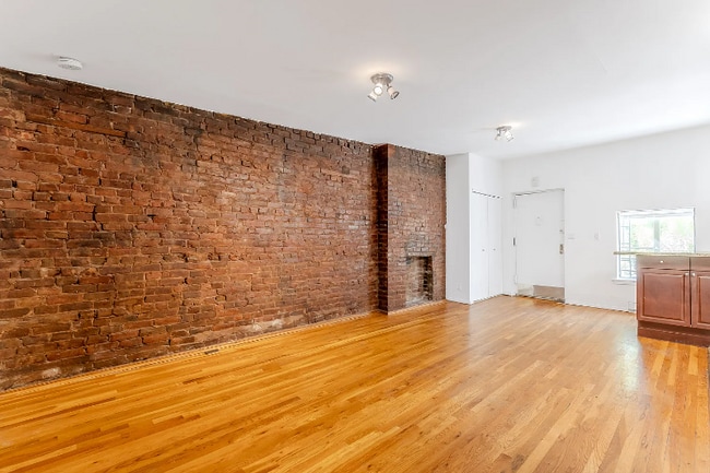Foto del edificio - 5-47-47 51st Ave
