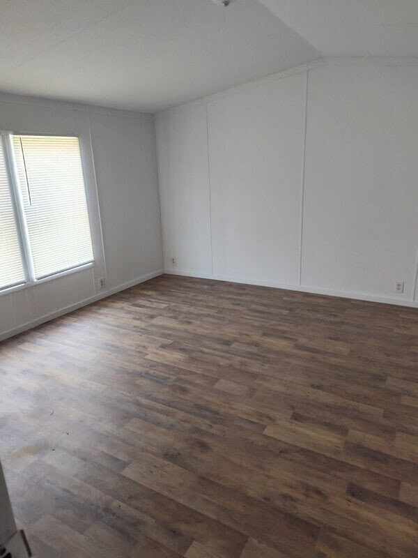 Building Photo - 508 S 7th St