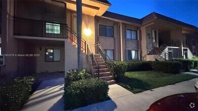 Building Photo - 227 Lakeview Dr