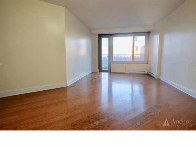 Primary Photo - 1295 5th Ave