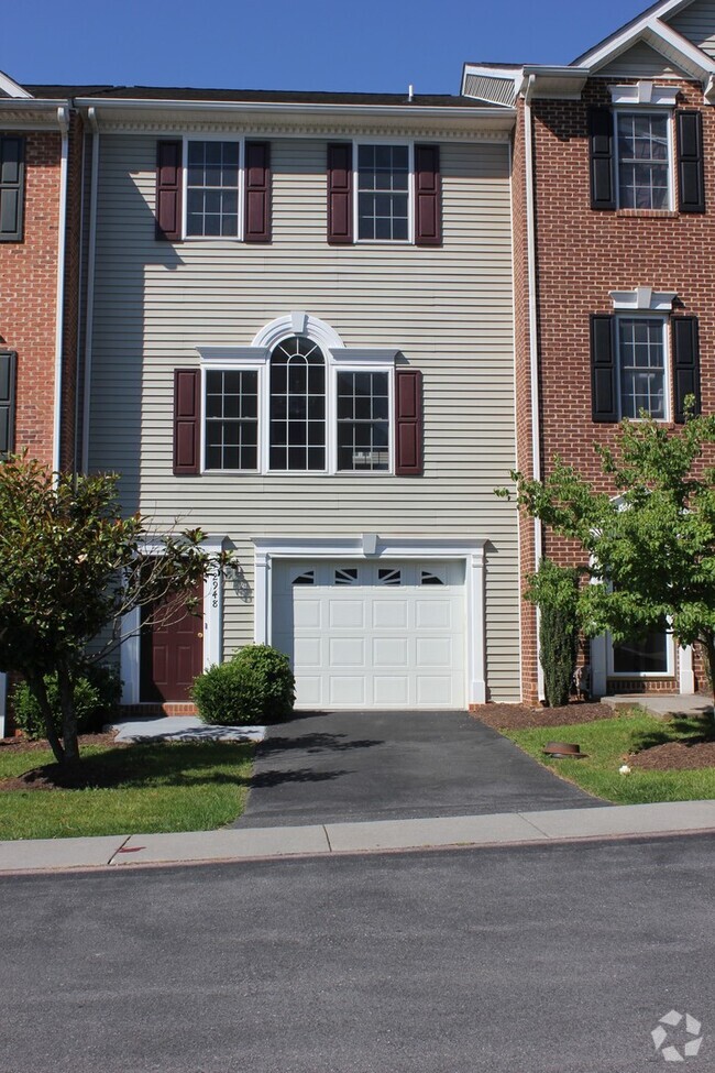 Building Photo - 2948 Crystal Spring Ln